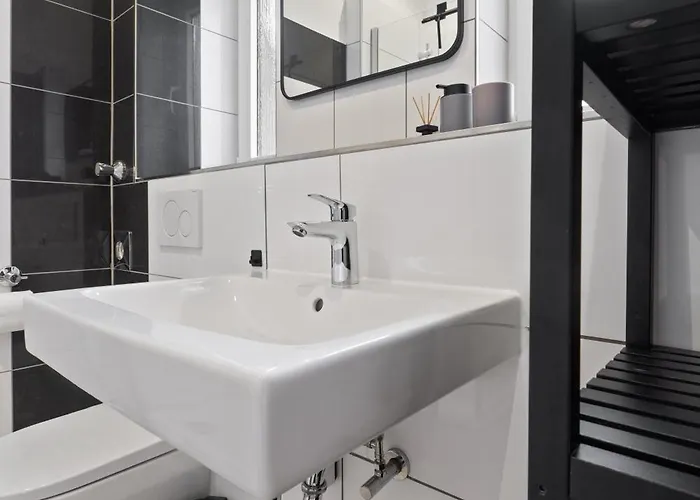 Gemuetlich Und Zentral, 3km Zum Flughafen Koeln-bonn 쾰른