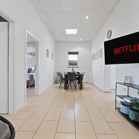 Gemuetlich Und Zentral, 3km Zum Flughafen Koeln-bonn Lejlighed Köln