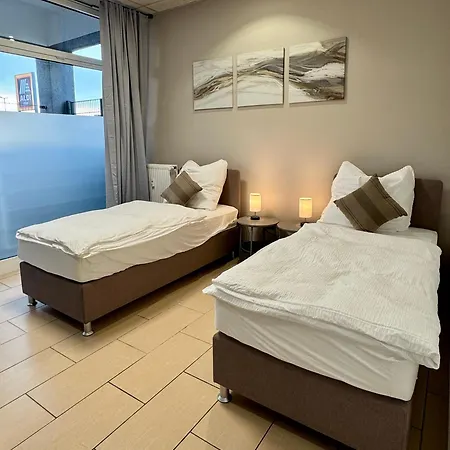 Gemuetlich Und Zentral, 3km Zum Flughafen Koeln-bonn Apartment Köln