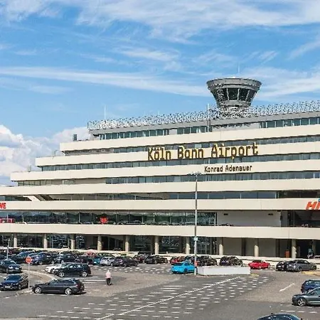 Gemuetlich Und Zentral, 3km Zum Flughafen Koeln-bonn アパート