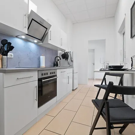 Daire Gemuetlich Und Zentral, 3km Zum Flughafen Koeln-bonn Köln