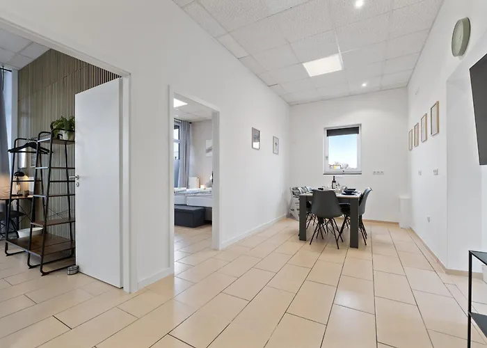 Gemuetlich Und Zentral, 3km Zum Flughafen Koeln-bonn *