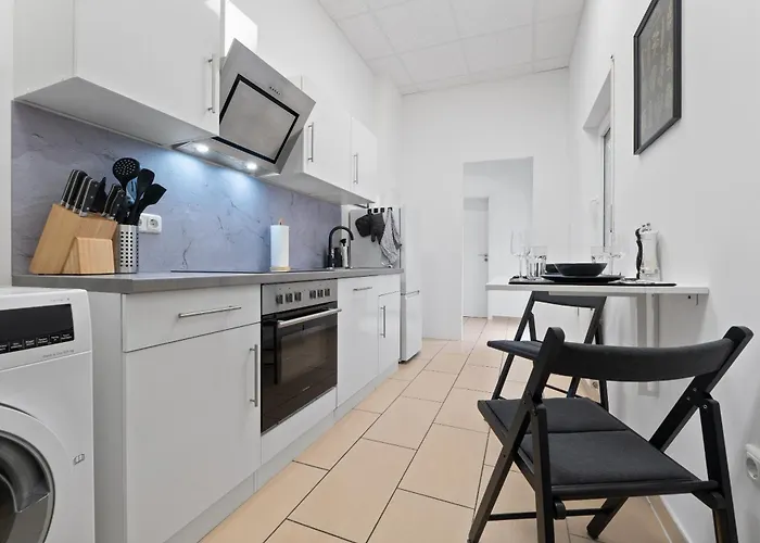 Apartamento Gemuetlich Und Zentral, 3km Zum Flughafen Koeln-bonn Colónia