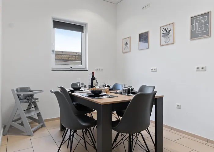 Apartamento Gemuetlich Und Zentral, 3km Zum Flughafen Koeln-bonn Colónia