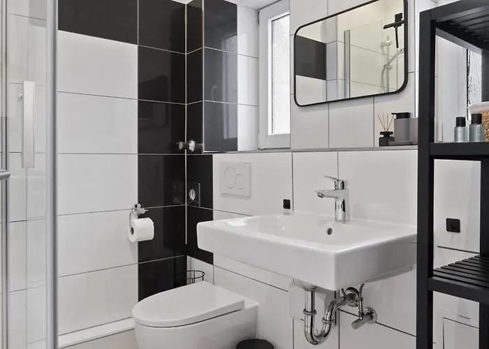 Gemuetlich Und Zentral, 3km Zum Flughafen Koeln-bonn Apartamento