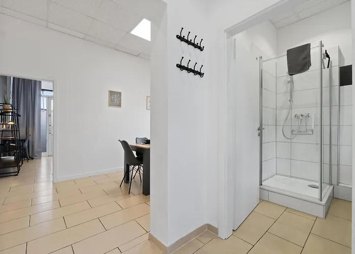 Apartamento Gemuetlich Und Zentral, 3km Zum Flughafen Koeln-bonn